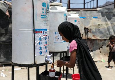 "الإنمائي" يزود مخيمين للنازحين بمحطات لغسيل الأيدي