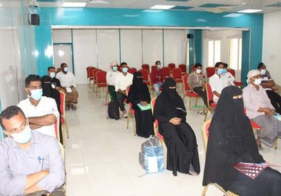 اختتام دورة الوقاية من العدوى لأطباء صحة الموانئ بالمكلا