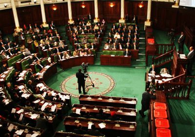 قيس: السياحة الحزبية في البرلمان التونسي أخطر من كورونا