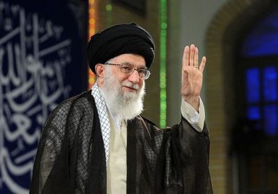 إعلامية تكشف تفاصيل خرافات خامنئي حول كورونا