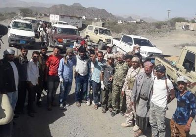 "البلاعس" تسير قافلة إفطار للقوات الجنوبية بجبهات الضالع