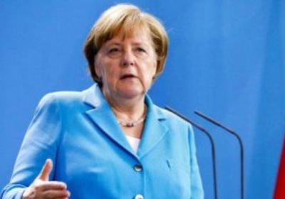 ميركل تطالب ألمانيا بمساعدة جيرانها في الاتحاد الأوروبي
