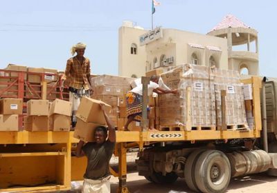 بشحنة طبية.. الإمارات تؤازر حضرموت في مجابهة كورونا (صور)