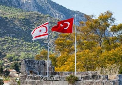 قبرص تتهم تركيا بعرقلة وصول الإمدادات الطبية إليها