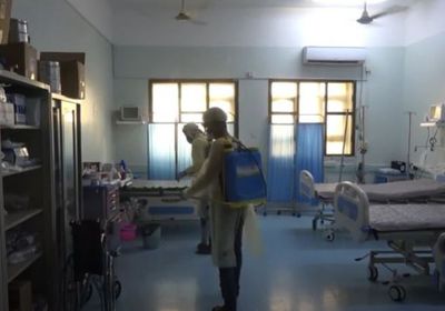 شاهد.. تعقيم المستشفى الميداني في الخوخة