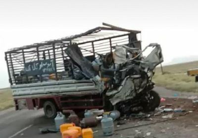 مصرع أب وابنيه في حادث مروري بلحج