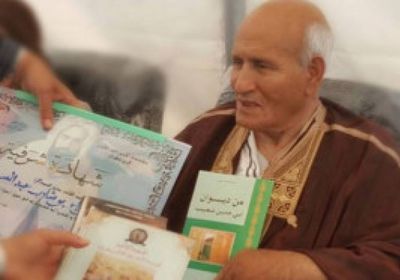 وفاة الجنرال الجزائري الشاعر بعد صراع مع المرض