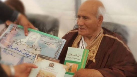 وفاة الجنرال الجزائري الشاعر بعد صراع مع المرض