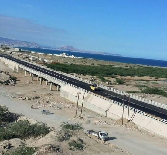 افتتاح "جسر حلة" في المكلا بتمويل "العربي للإنماء"
