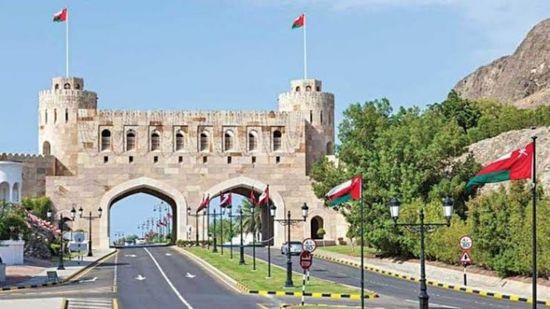 سلطنة عمان تسجل 404 إصابات جديدة بكورونا