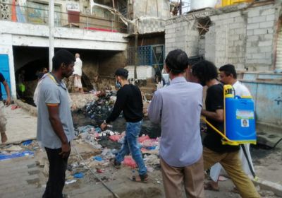 لمكافحة الأوبئة.. إزالة مخلفات الأمطار بصيرة (صور)