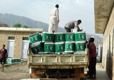 مساعدات سعودية لأسر جبل حبشي بتعز