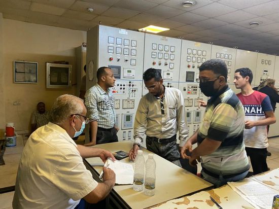 مناقشة رفع القدرة التوليدية لمحطة كهرباء المنصورة (صور)