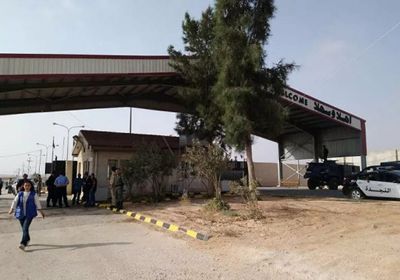  &rlm;جنود إسرائيليون يطلقون النار على رجل عبر الحدود من لبنان