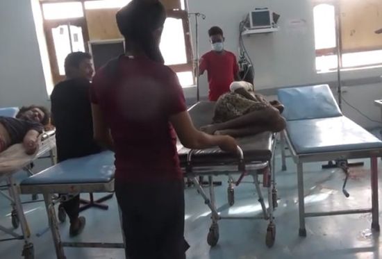 مليشيا الحوثي تُصيب مواطن وشقيقته بحيس (فيديو)