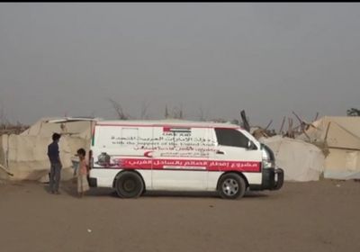 هلال الإمارات يقدم 380 وجبة للنازحين بالخوخة (فيديو)