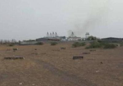 عاجل..سقوط قذيفة حوثية على مطاحن البحر الأحمر بالحديدة