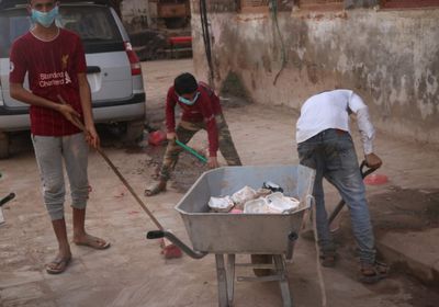 بالصور.. تواصل حملة نظافة "انتقالي صيرة" ليومها الرابع