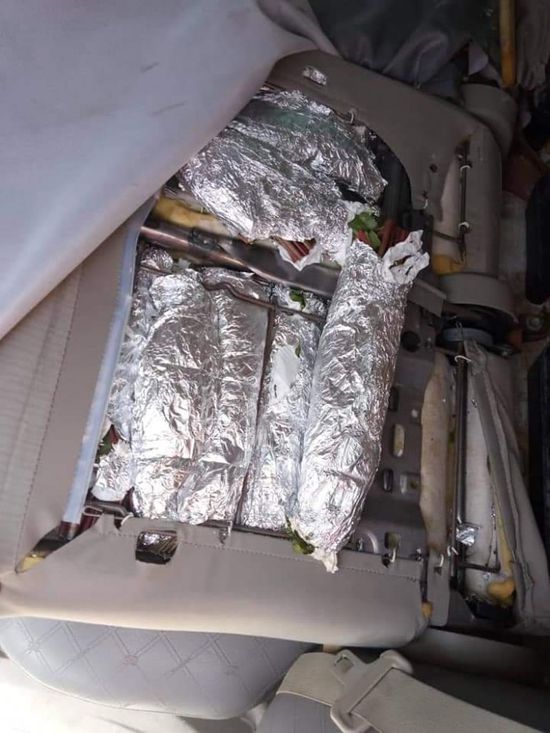 بالصور.. ضبط شحنة قات مهربة في معسكر الأدواس