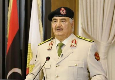 المزروعي مُشيدًا بالمشير حفتر: دعس على الأتراك وأذنابهم