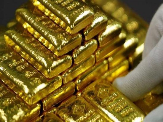 الذهب يهبط من أعلى مستوى في 7 سنوات والأوقية تسجل 1732.10 دولار