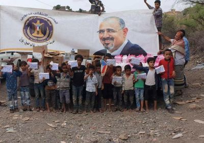 أطفال حالمين يتبرعون لمؤازرة مرابطي الضالع