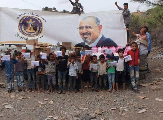 أطفال حالمين يتبرعون لمؤازرة مرابطي الضالع