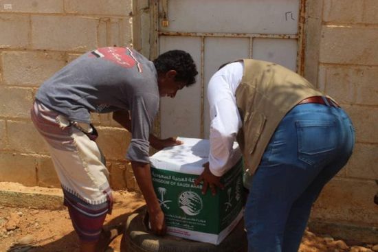 مساعدات غذائية للأسر الأكثر فقرا في سقطرى