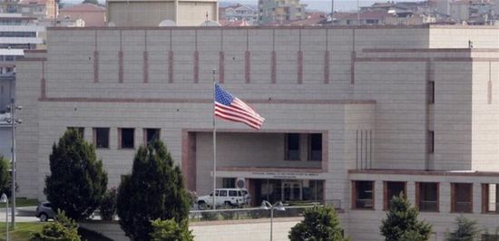 سقوط صاروخ في محيط السفارة الأميركية في بغداد