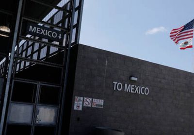 أمريكا: تمديد حظر السفر عبر الحدود مع كندا والمكسيك