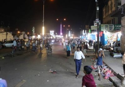 حملة لتنظيم الأسواق في عدن (صور)