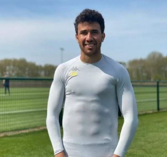 تريزيجيه يشارك في تدريبات أستون فيلا بعد توقف كورونا