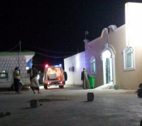 للمطالبة بالرواتب.. "عزل كورونا" بعتق يرفض فحص مريض