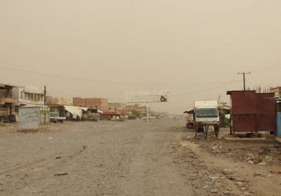 مليشيا الحوثي تقصف الأحياء السكنية في حيس