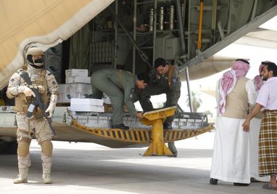 قوافل الإغاثة.. السعودية تتصدى لآثار الحرب الحوثية وإهمال الشرعية