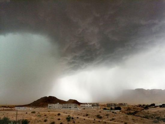 أمطار على حضرموت وسحب كثيفة بشبوة