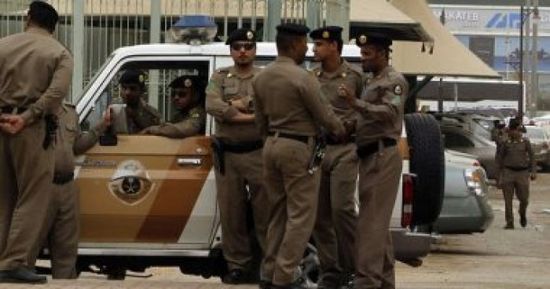 شرطة مكة تضبط عصابة بينها 5 يمنيين بتهمة النصب