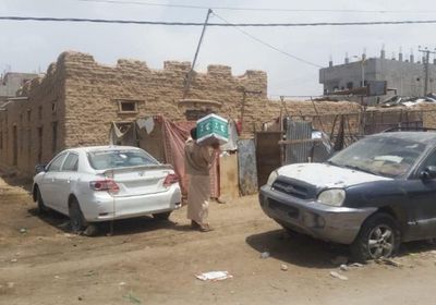 دعم أسر عتق الفقيرة بـ521 سلة رمضانية