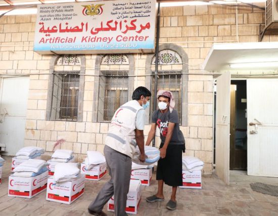 "هلال الإمارات" يوزع 978 سلة غذاء في ميفعة