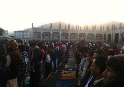 بإشراف حوثي.. صلاة العيد جماعة بإب في حضرة "كورونا"