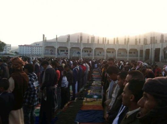 بإشراف حوثي.. صلاة العيد جماعة بإب في حضرة "كورونا"