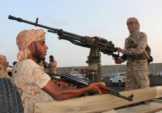 بـ "إخماد نيران القذائف".. القوات المشتركة تتصدى لإرهاب الحوثيين