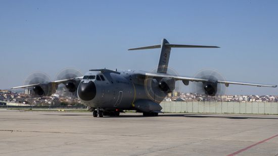 مطار مصراتة يستقبل طائرتي شحن قادمتين من تركيا