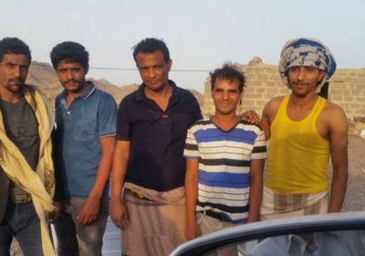 بباب المندب.. "المشتركة" تضبط 5 قادمين من جيبوتي 