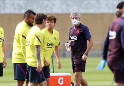 تدريبات إسبانيا بين الحذر المدريدي والانفتاح الكتالوني