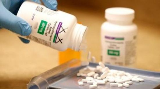 فرنسا تحظر استخدام عقار "هيدروكسي كلوروكين" لعلاج كورونا