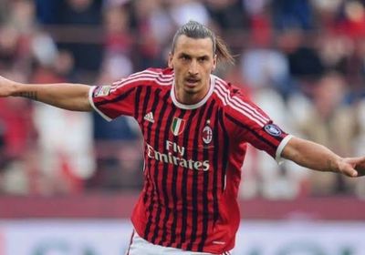 نادي ميلان يؤكد إصابة مهاجمه "إبراهيموفيتش" في الساق