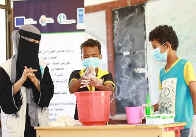 "الإنمائي" يوزع مستلزمات لمكافحة كورونا في أبين