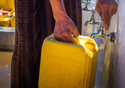 "الهجرة الدولية" تضخ مياها في مديريتي المعافر والشمايتين