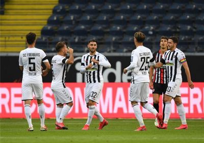  بعد خمس هزائم متتالية.. فرانكفورت يقتنص التعادل من فرايبورج